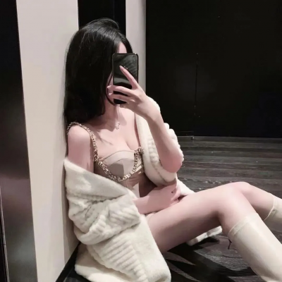 摆摊后，全城大哥都来给我打下手